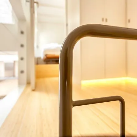 Voldersgracht Canal Apartment